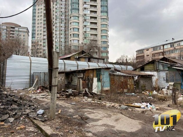 Казахстанцы: Мы едва сводим концы с концами. Денег не хватает даже на продукты