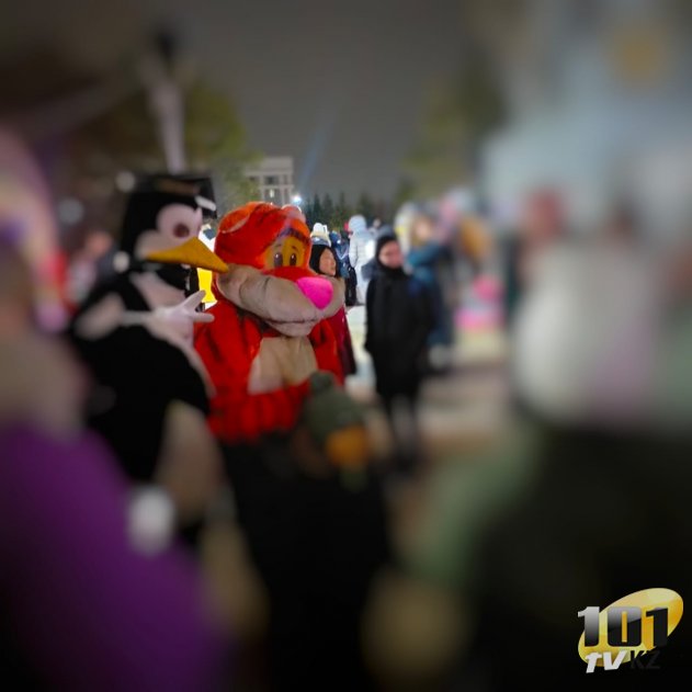 «Елочка – гори!» В Караганде зажгли главную елку города