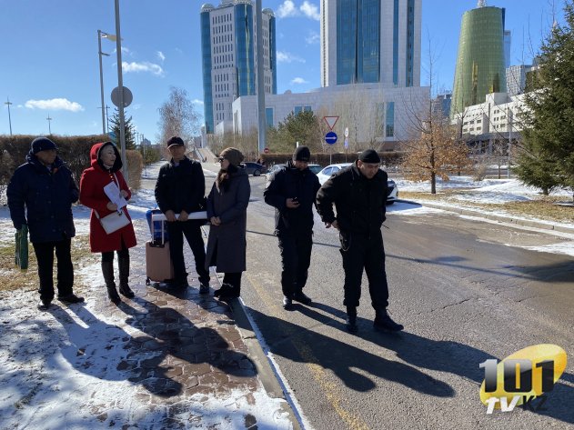«Своих не кидают!» Военным пенсионерам не дали провести митинг в Астане