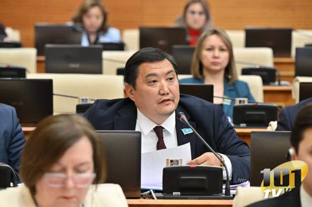 На народного любимца Бахытжана Базарбека подали в суд.